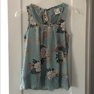 Flower sleeveless blouse